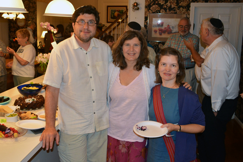 Rabbi David and Tanya Siff with Heather Batchelor.