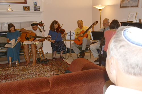The musicians played several sing-alongs.